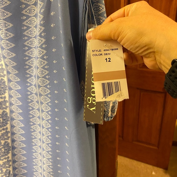 Blue/white paisley print sundress. - Picture 4 of 5